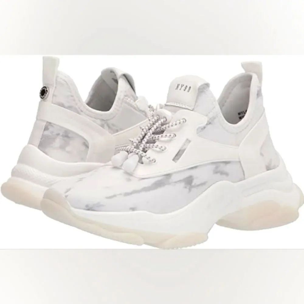 (R-3351)   Steve Madden Women's Myles Sneaker Sz 9.5